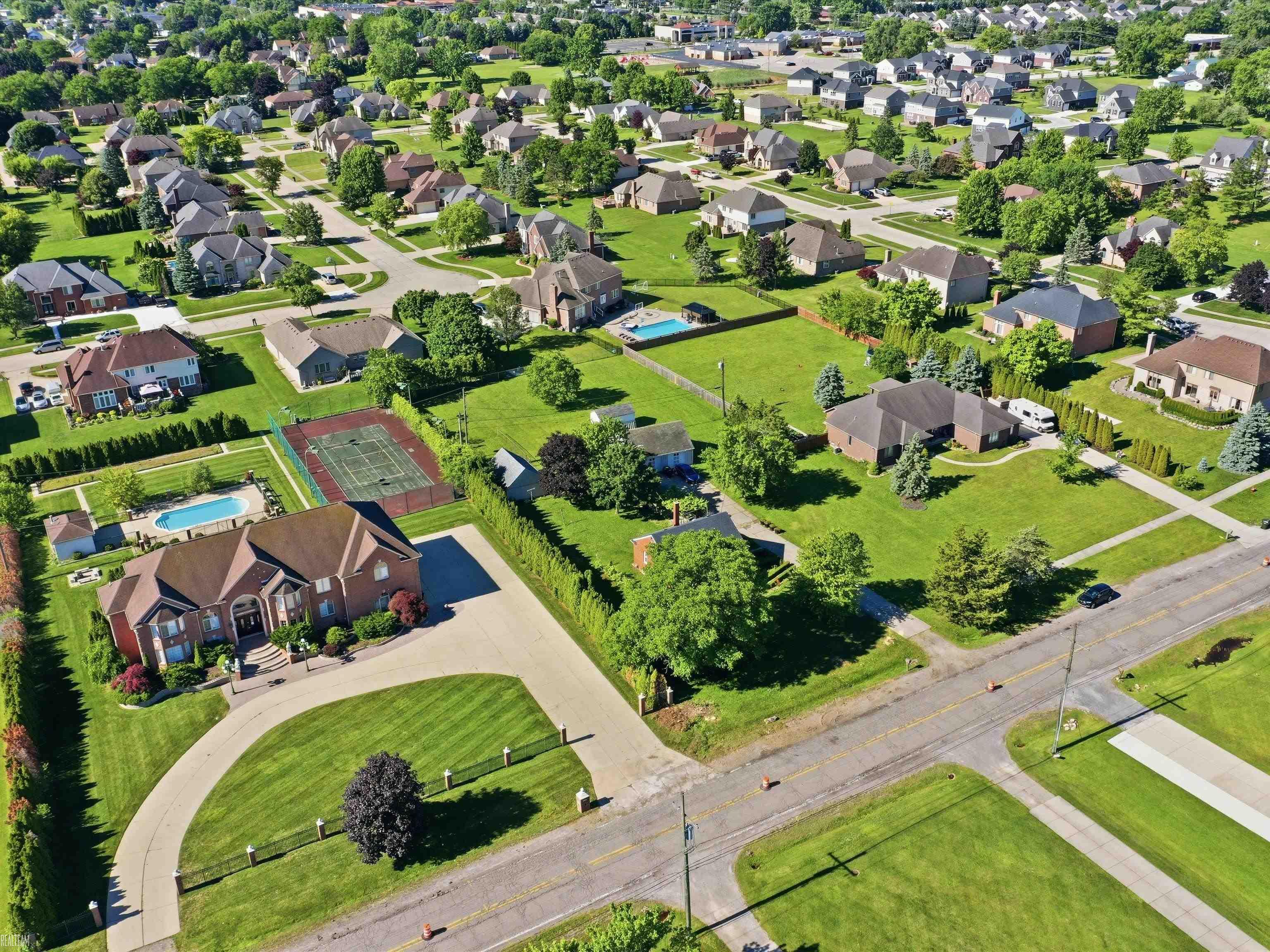 4466 18 1/2 Mile Road Sterling Heights, MI 48314 - Photo 35 of 41