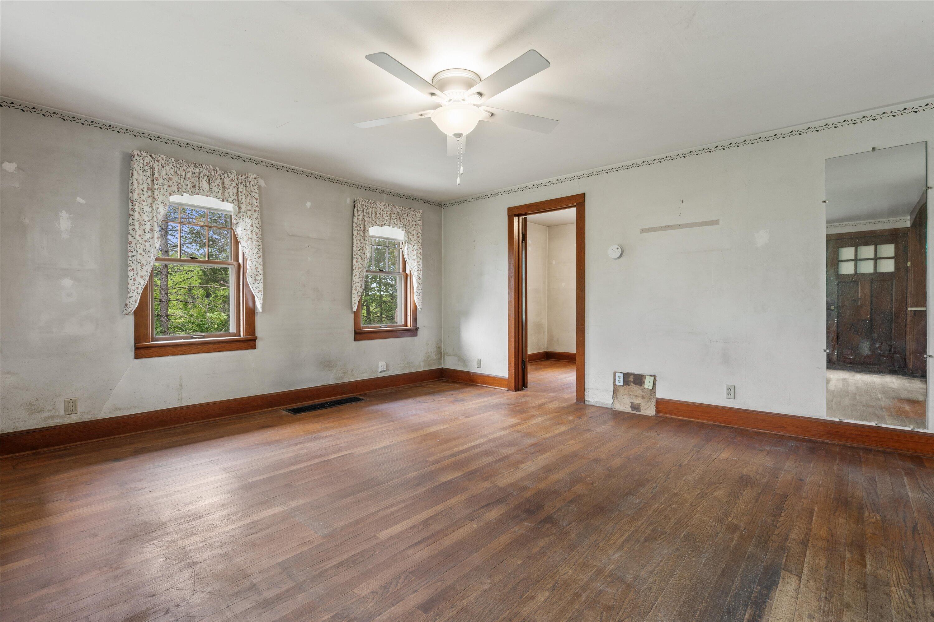 W330-s7098 County Road East Mukwonago, WI 53149 - Photo 11 of 60 Family Room