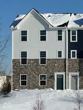 $324,900 | 7643 Sagamore Drive, Brownsburg, IN 46112