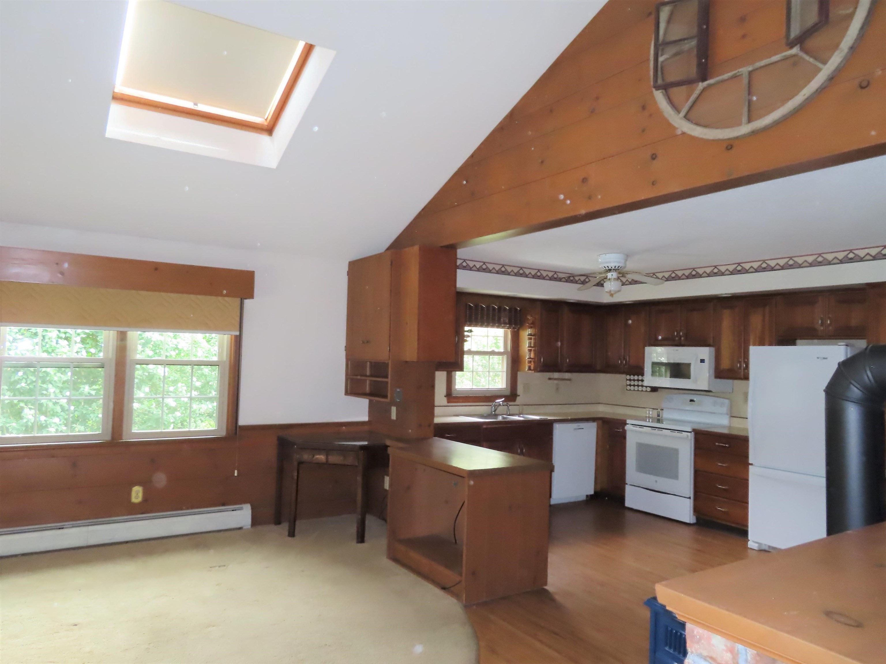 15 Salisbury Road Keene, NH 03431 - Photo 12 of 38
