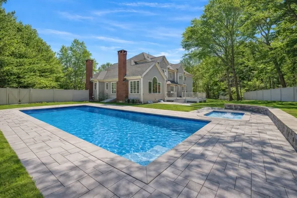 $2,300,000 | 3 Knollcrest Lane, Sherborn, MA 01770