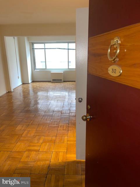 1727 Massachusetts Avenue Northwest, Unit 312 Washington, DC 20036 - Photo 2 of 12 Entry
