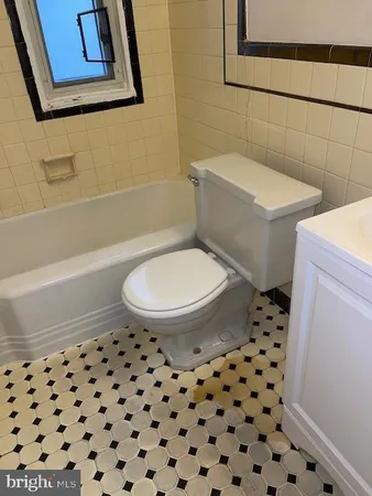 $1,545 | 1727 Massachusetts Avenue Northwest, Unit 312, Washington, DC 20036