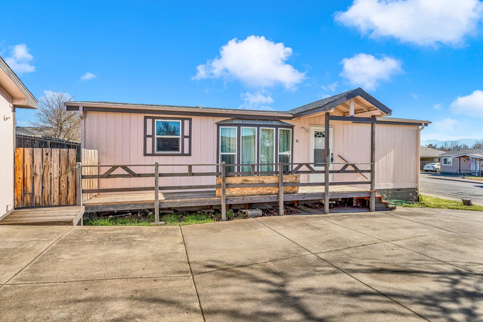 664 Clearview Way Eagle Point, OR 97524 - Photo 23 of 31 5
