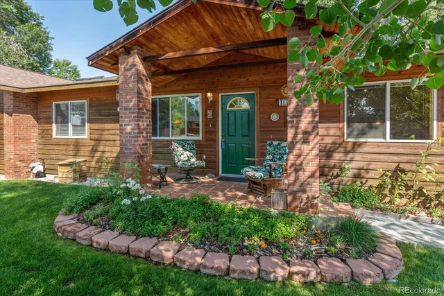 front view of house with a yard