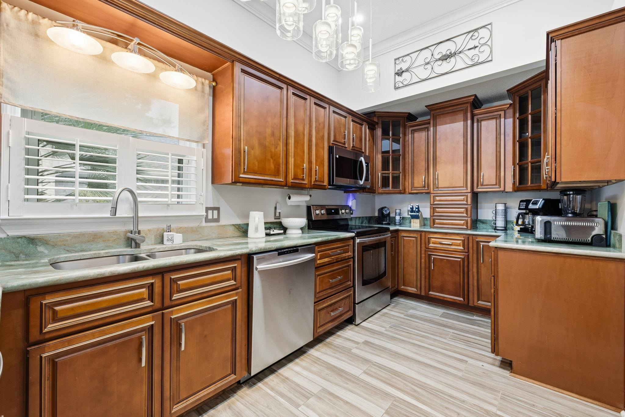 950 Cayman Court Myrtle Beach, SC 29577 - Photo 10 of 38 Gallery Image 10