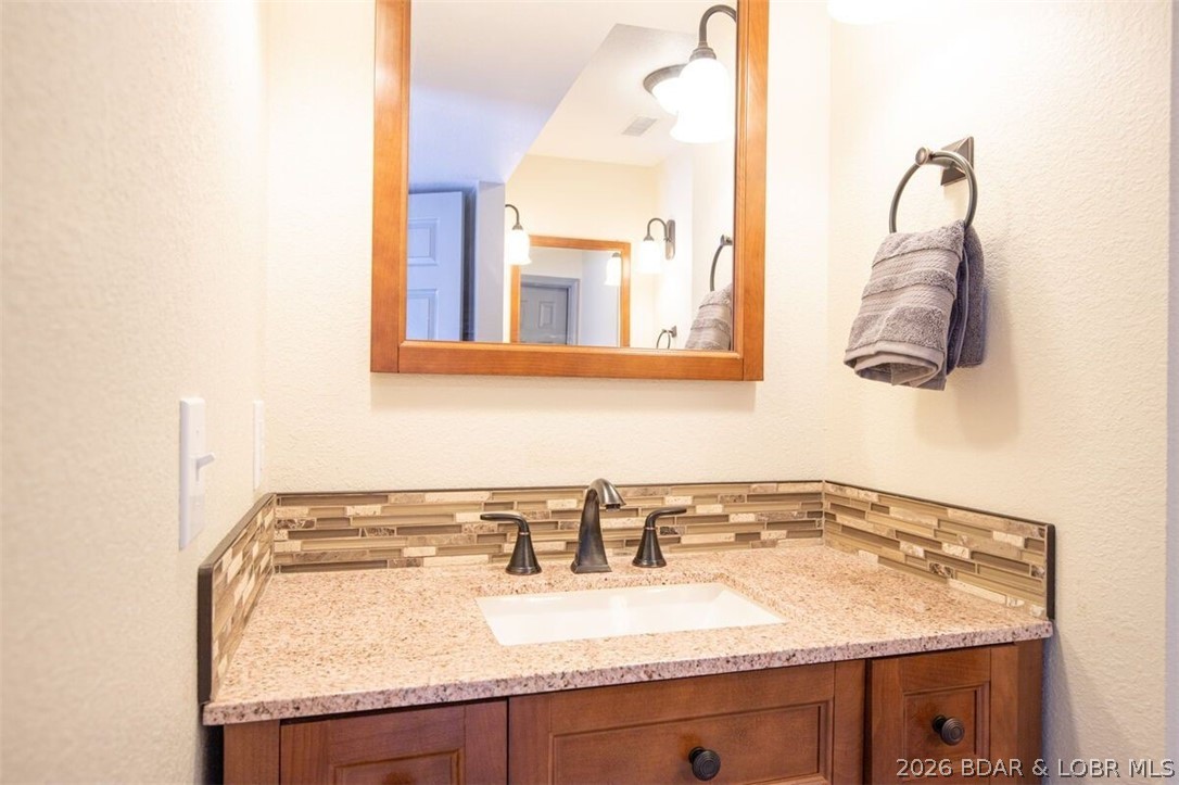 472 Jupiter Road Camdenton, MO 65020 - Photo 34 of 59 Secondary Primary Bath