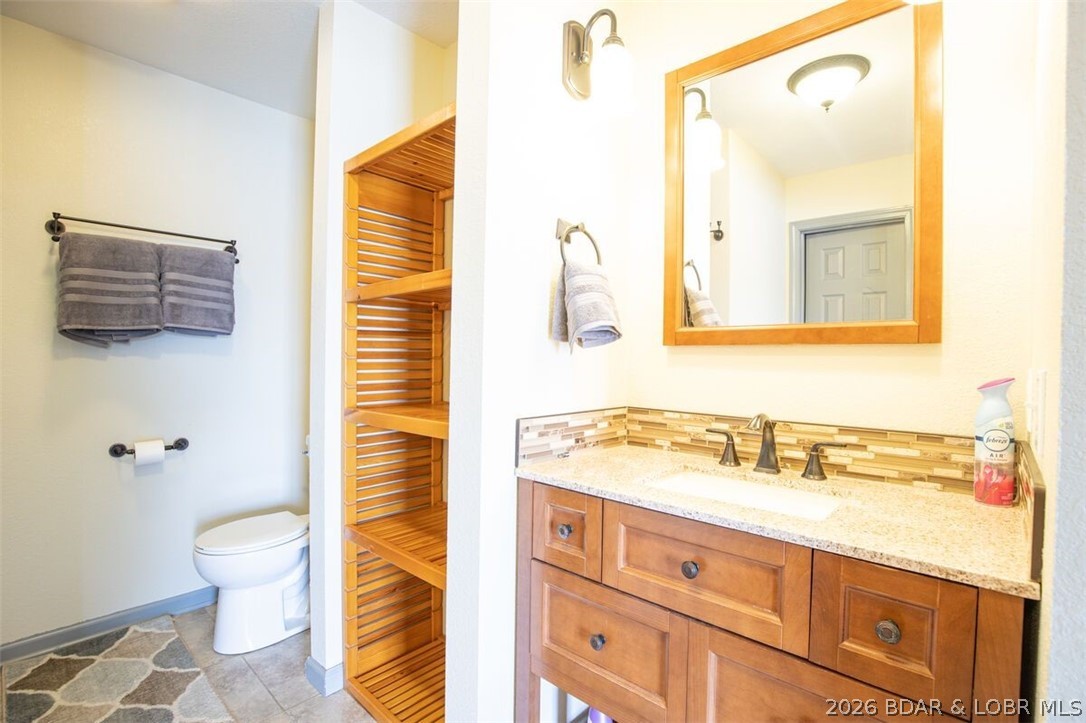 472 Jupiter Road Camdenton, MO 65020 - Photo 35 of 59 Great space in a Primary Bath on Kitchen level