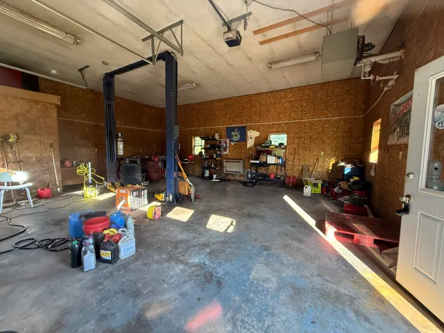 $178,000 | 389 Mutton Lane, Clinton, ME 04927