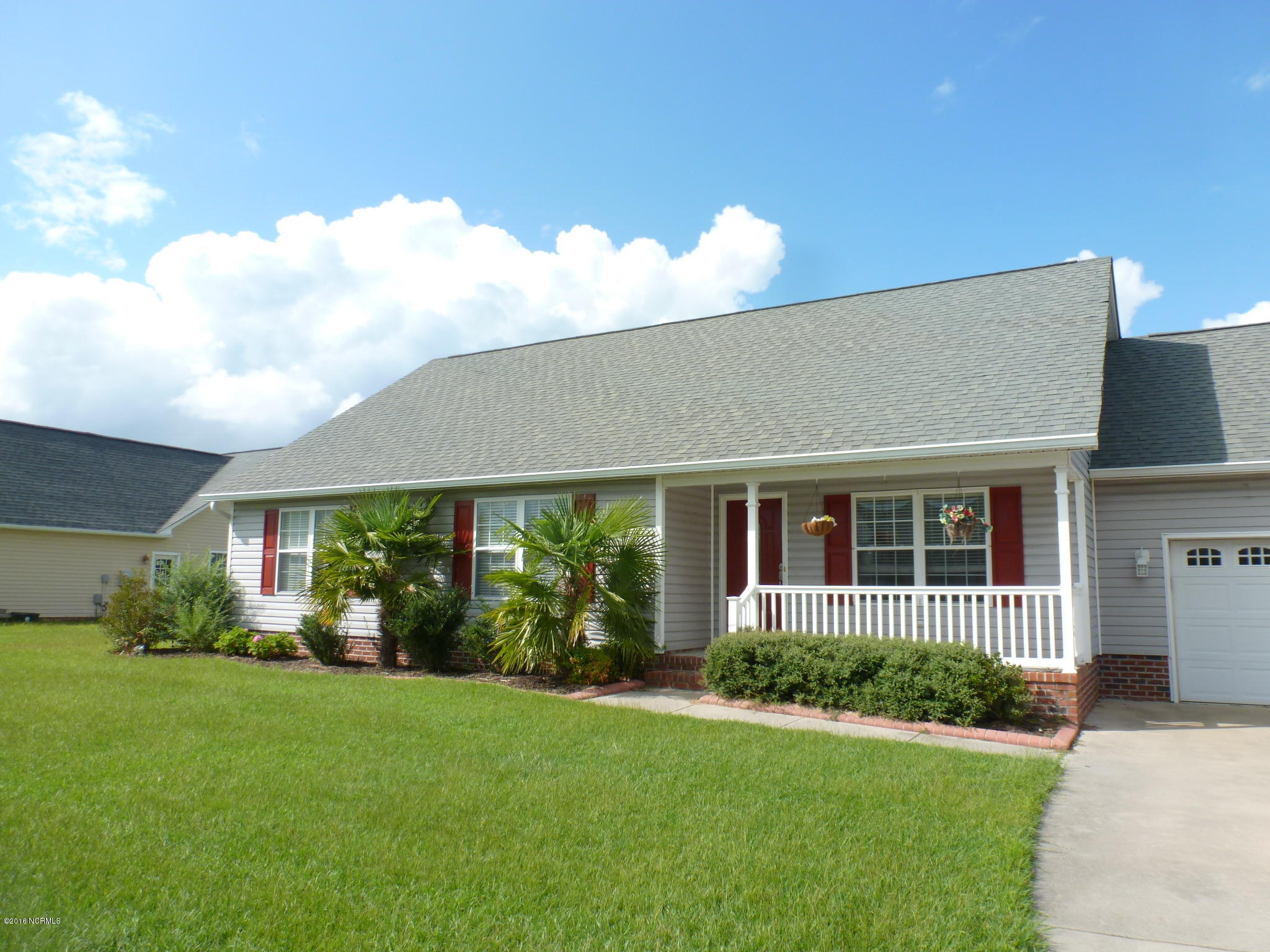 302 Conner Grant Road New Bern, NC 28562 - Photo 1 of 36 Your new home awaits!