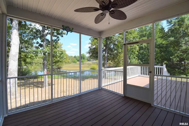 $349,000 | 18562 East Hill Street, Mount Vernon, IL 62864