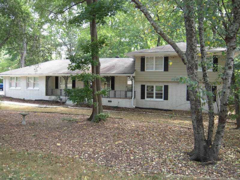 Exterior Front. Well maintained split level home in Oak Grove Elementary School Distrct