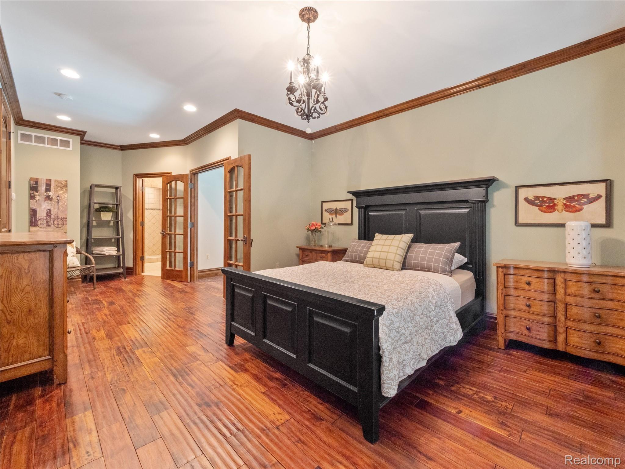 36663 Howard Road Farmington, MI 48331 - Photo 21 of 47 6D5B0844-F123-421E-B35A-93B80129BF06.jpeg