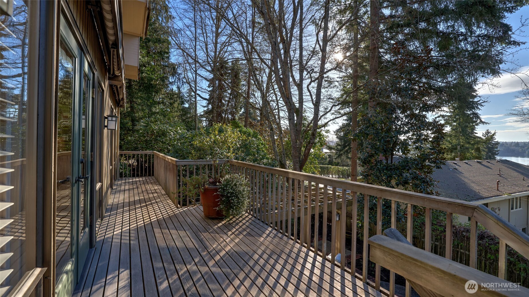 7243 West Ridge Road Mercer Island, WA 98040 - Photo 36 of 40 Gallery Image 36
