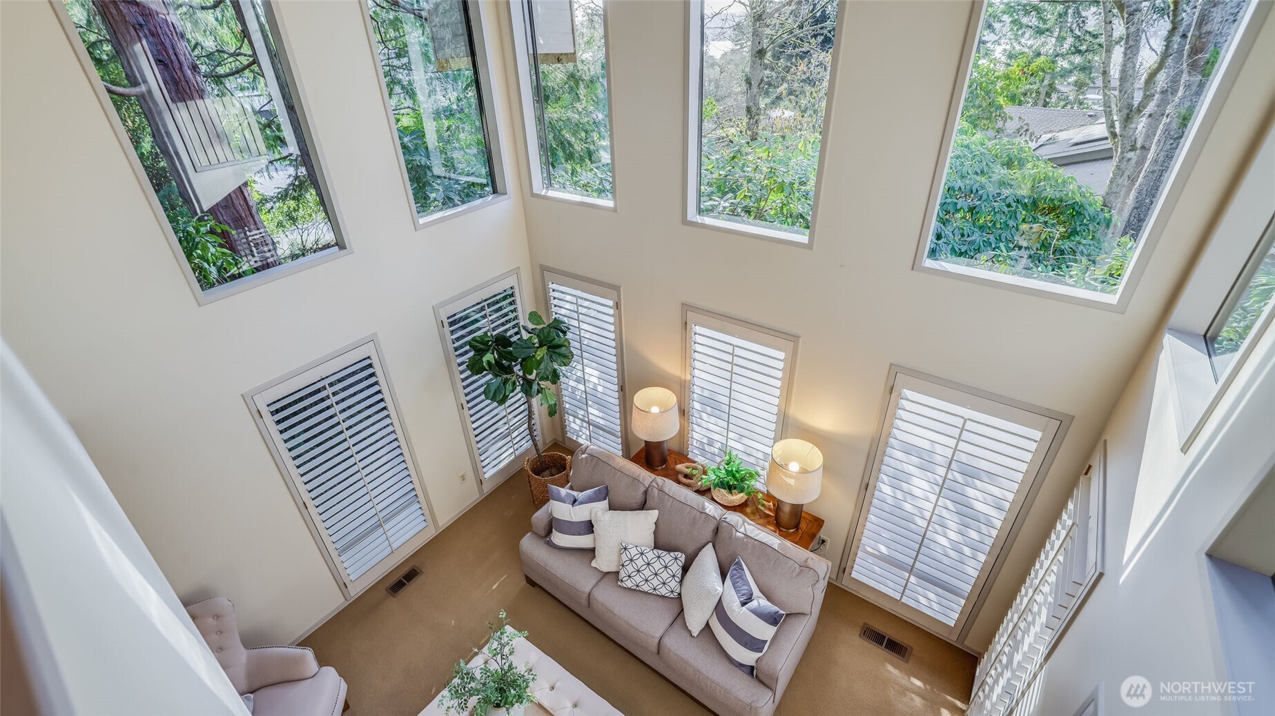 7243 West Ridge Road Mercer Island, WA 98040 - Photo 9 of 40 Gallery Image 9