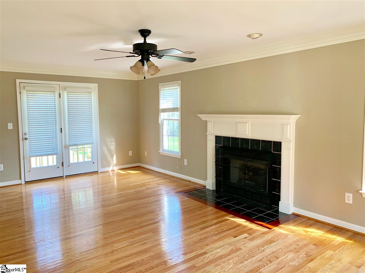 107 Red Maple Circle Easley, SC 29642 - Photo 2 of 11 Gallery Image 2