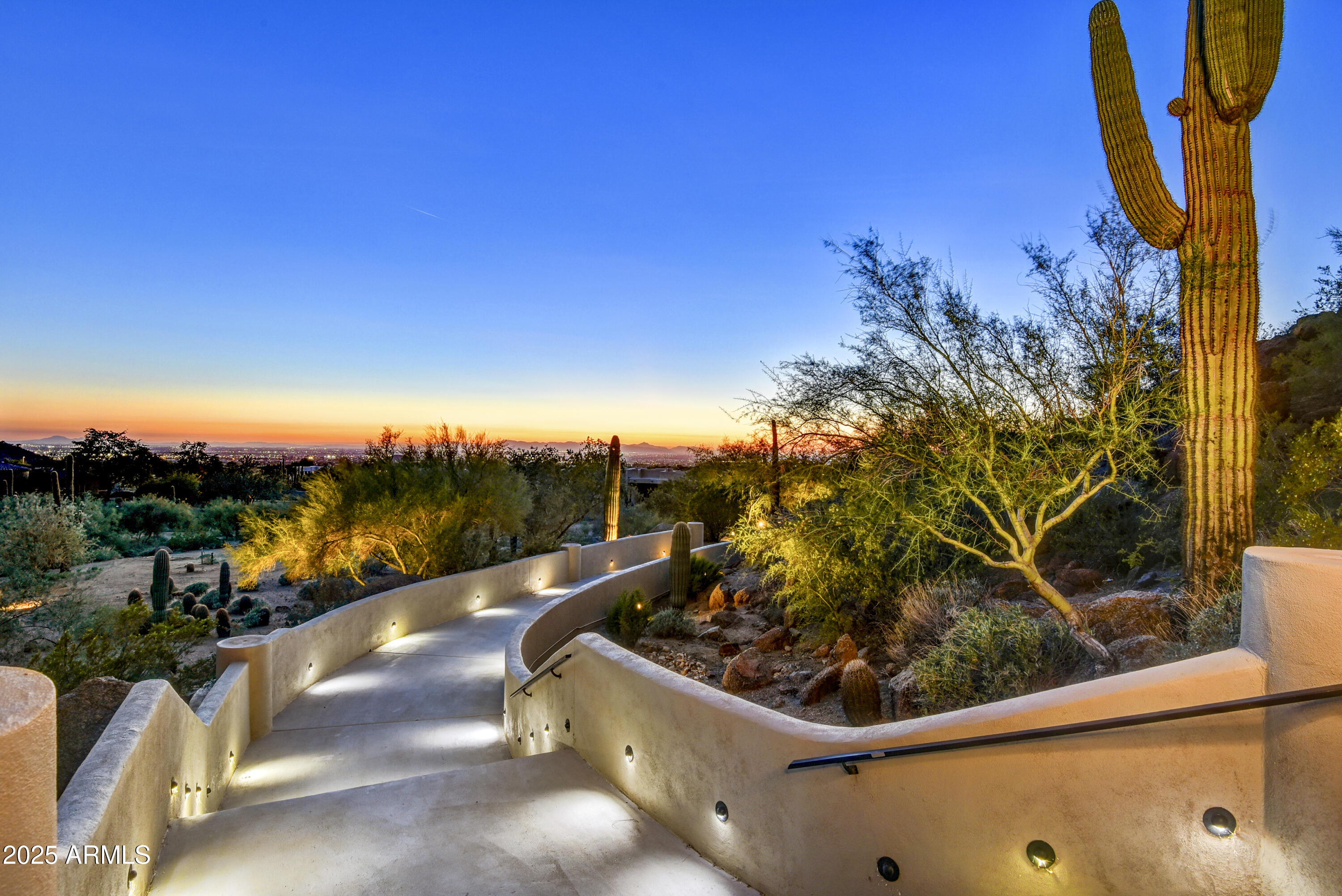 8812 East Palm Lane Mesa, AZ 85207 - Photo 11 of 37 Spectacular Views