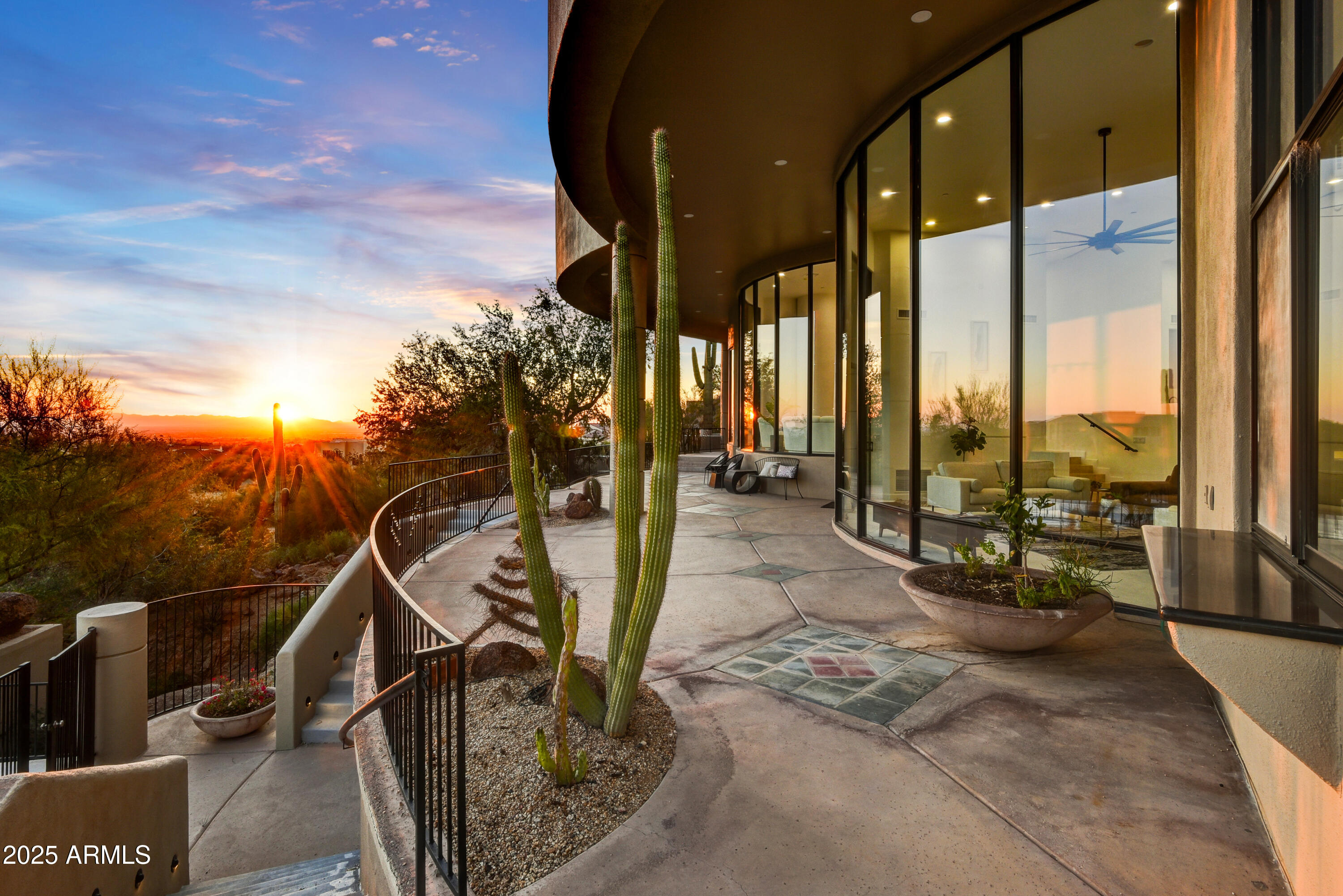 8812 East Palm Lane Mesa, AZ 85207 - Photo 16 of 37 Privacy