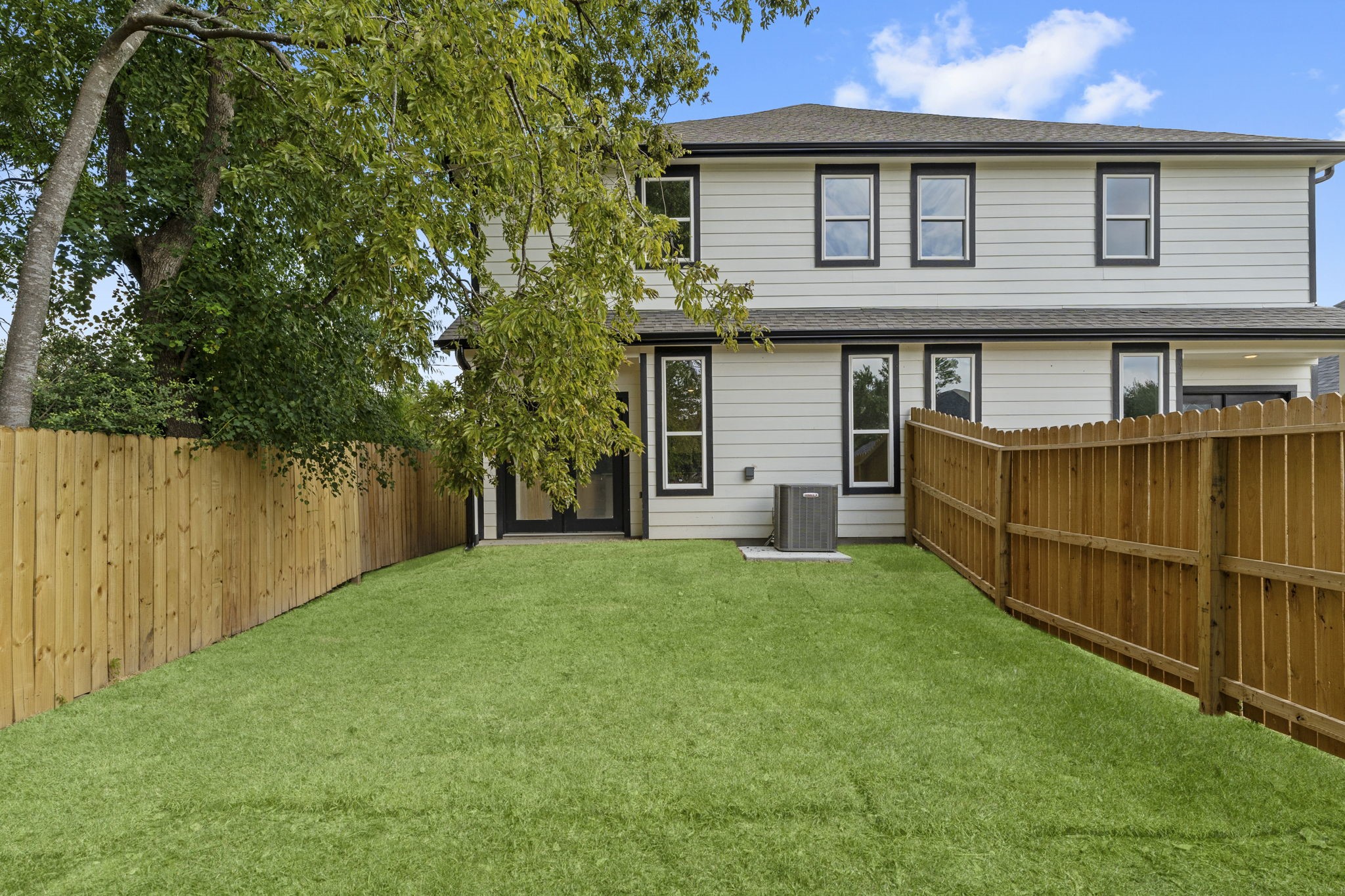 8205 Carver Road, Unit B Houston, TX 77088 - Photo 23 of 26 Backyard