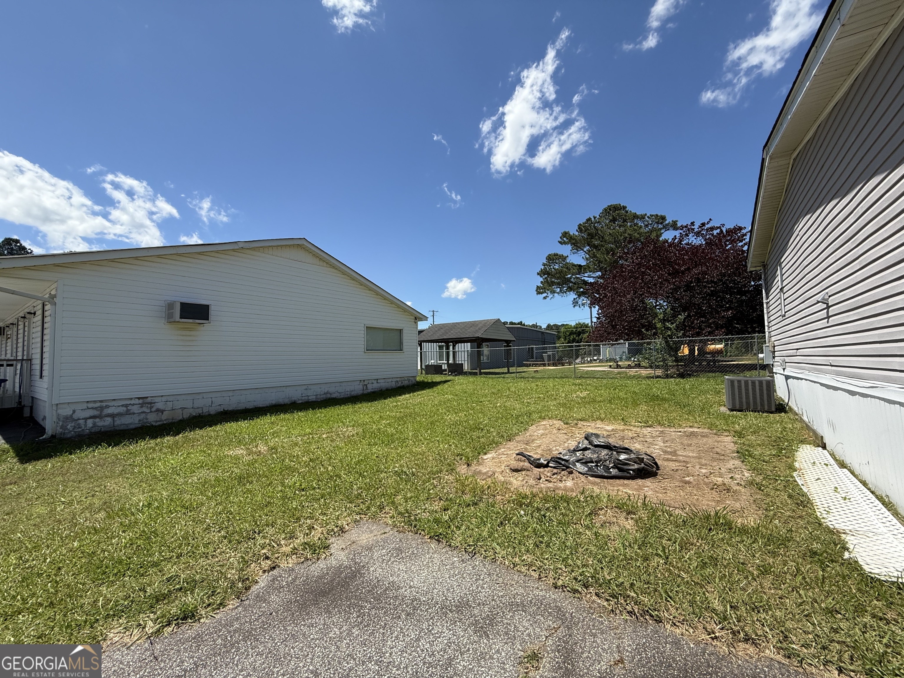 240 Professional Court Dallas, GA 30132 - Photo 2 of 18