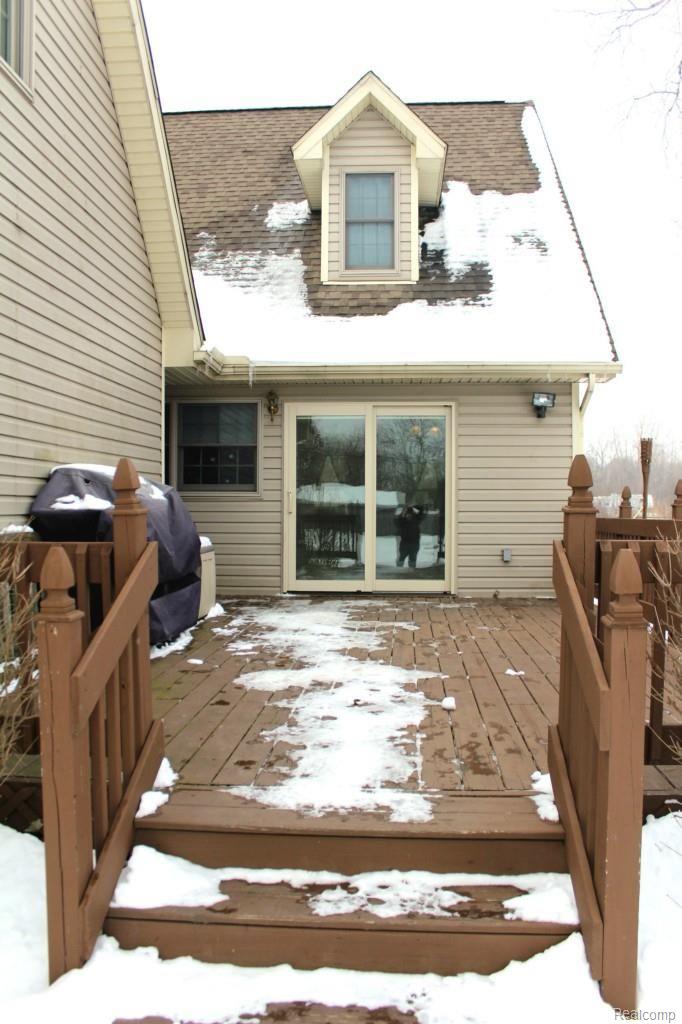 21721 Rust Road New Boston, MI 48164 - Photo 6 of 40 6.JPG