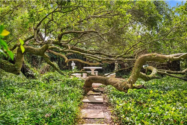 $1,399,000 | 1900 Eden Oak Drive, Alexandria, LA 71301