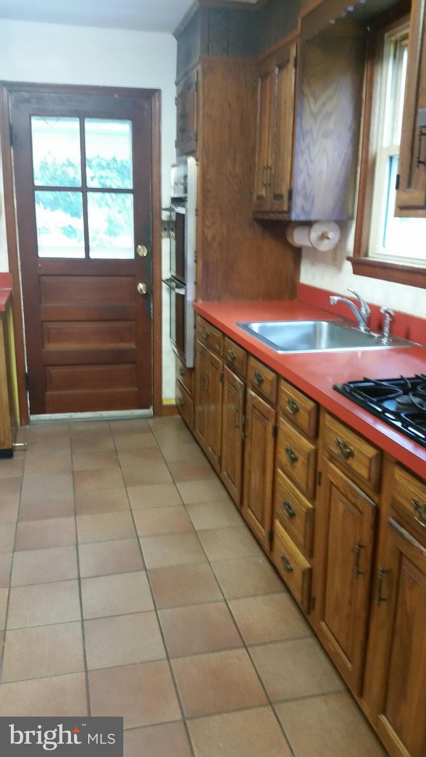 3008 Enterprise Road Bowie, MD 20721 - Photo 5 of 23 3008 Enterprise Rd! Clean, Sparkling Kitchen!