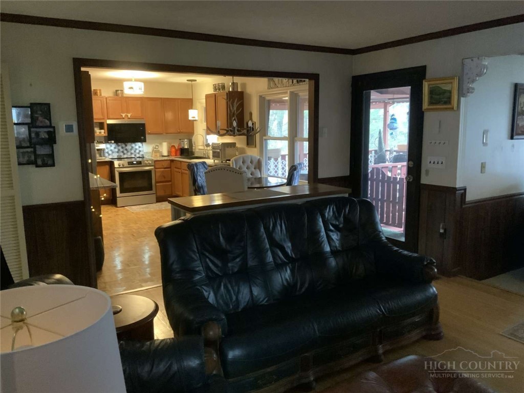 137 Maple Road Blowing Rock, NC 28605 - Photo 15 of 25