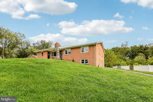 $899,900 | 15474 Roxbury Road, Glenwood, MD 21738