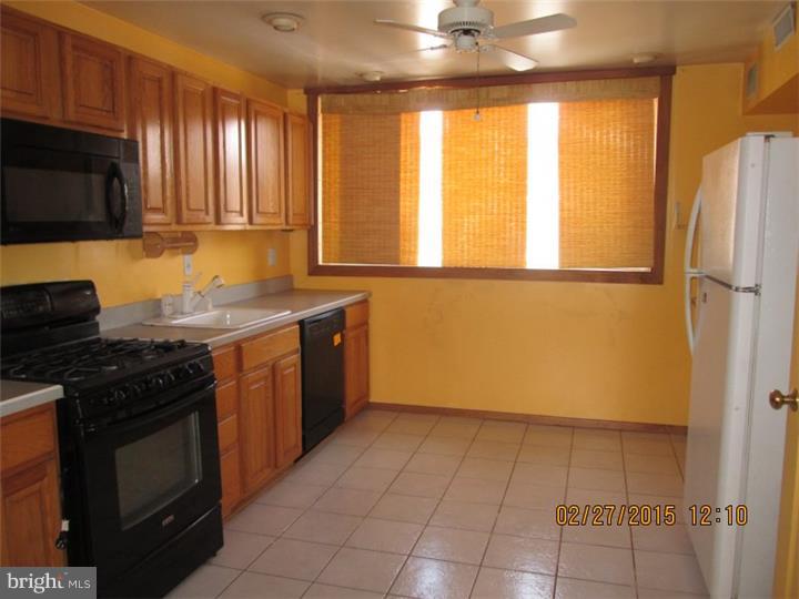 3122 Birch Road Philadelphia, PA 19154 - Photo 4 of 11 Kitchen