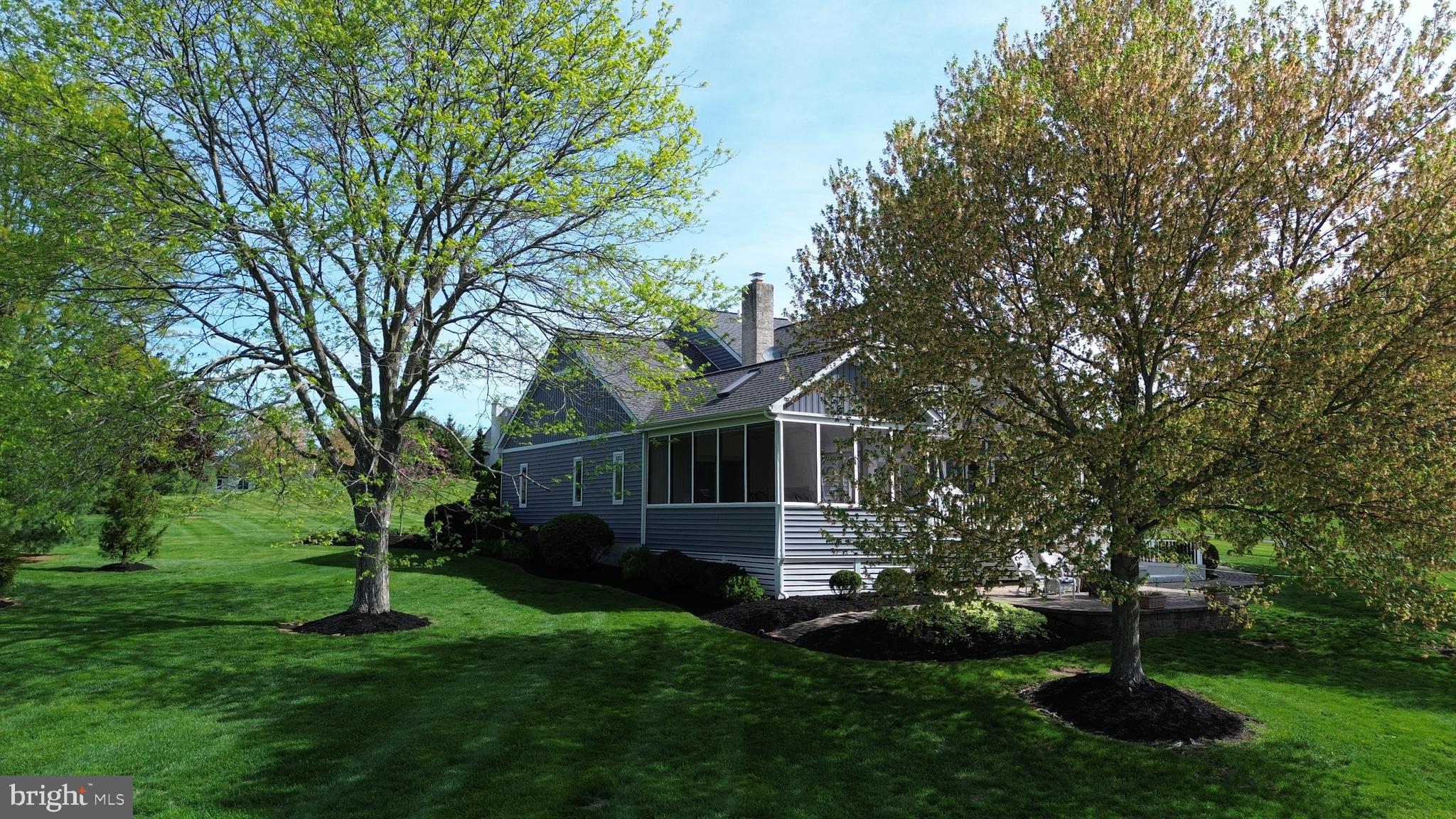 1009 Branch Mill Road Telford, PA 18969 - Photo 10 of 65 a front view of a house with garden