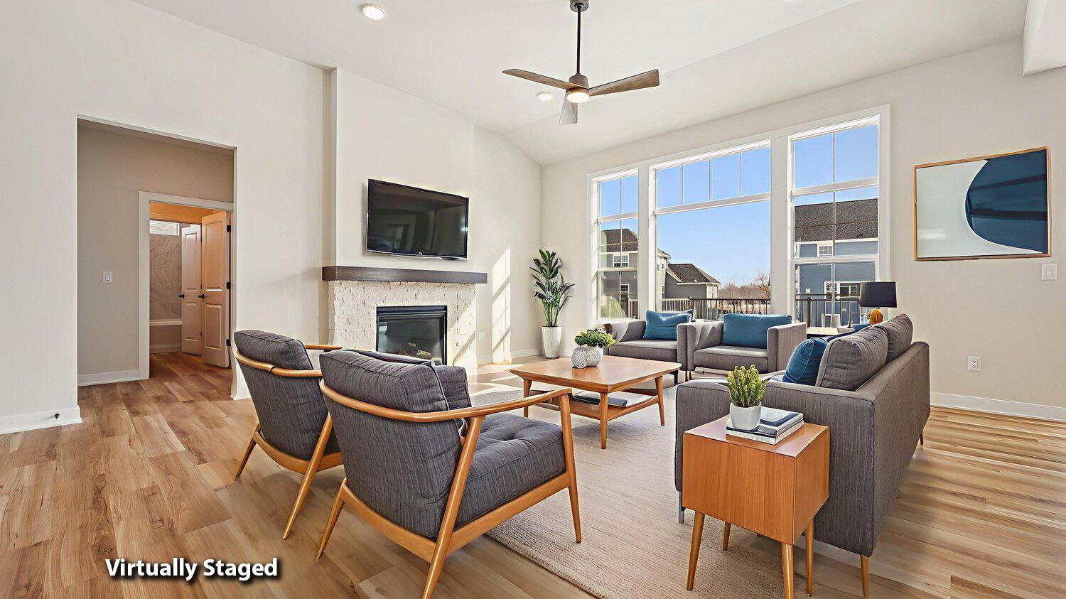 W221-n4564 W221-n4564 Timber Court, Unit LT175 Pewaukee, WI 53072 - Photo 3 of 17 Great Room