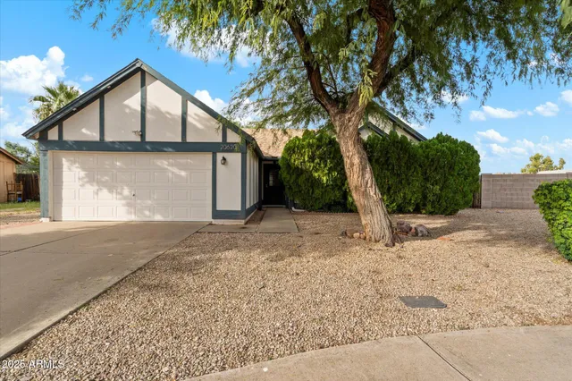 $350,000 | 20620 North 5th Drive, Phoenix, AZ 85027