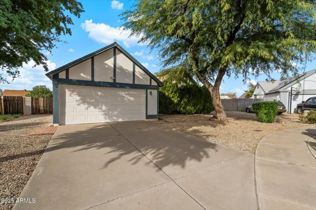 $350,000 | 20620 North 5th Drive, Phoenix, AZ 85027