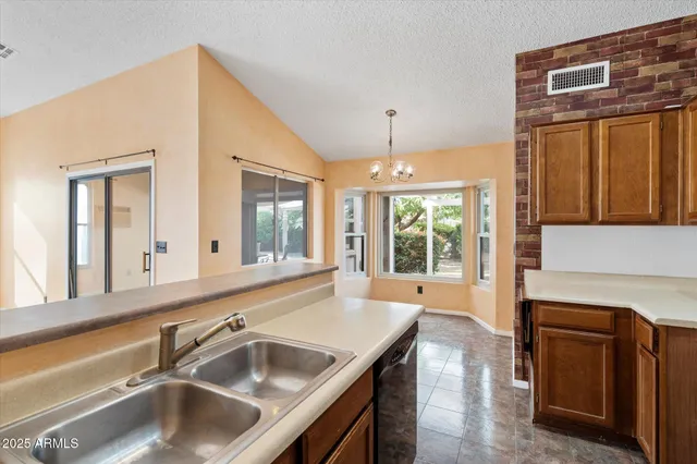 $350,000 | 20620 North 5th Drive, Phoenix, AZ 85027