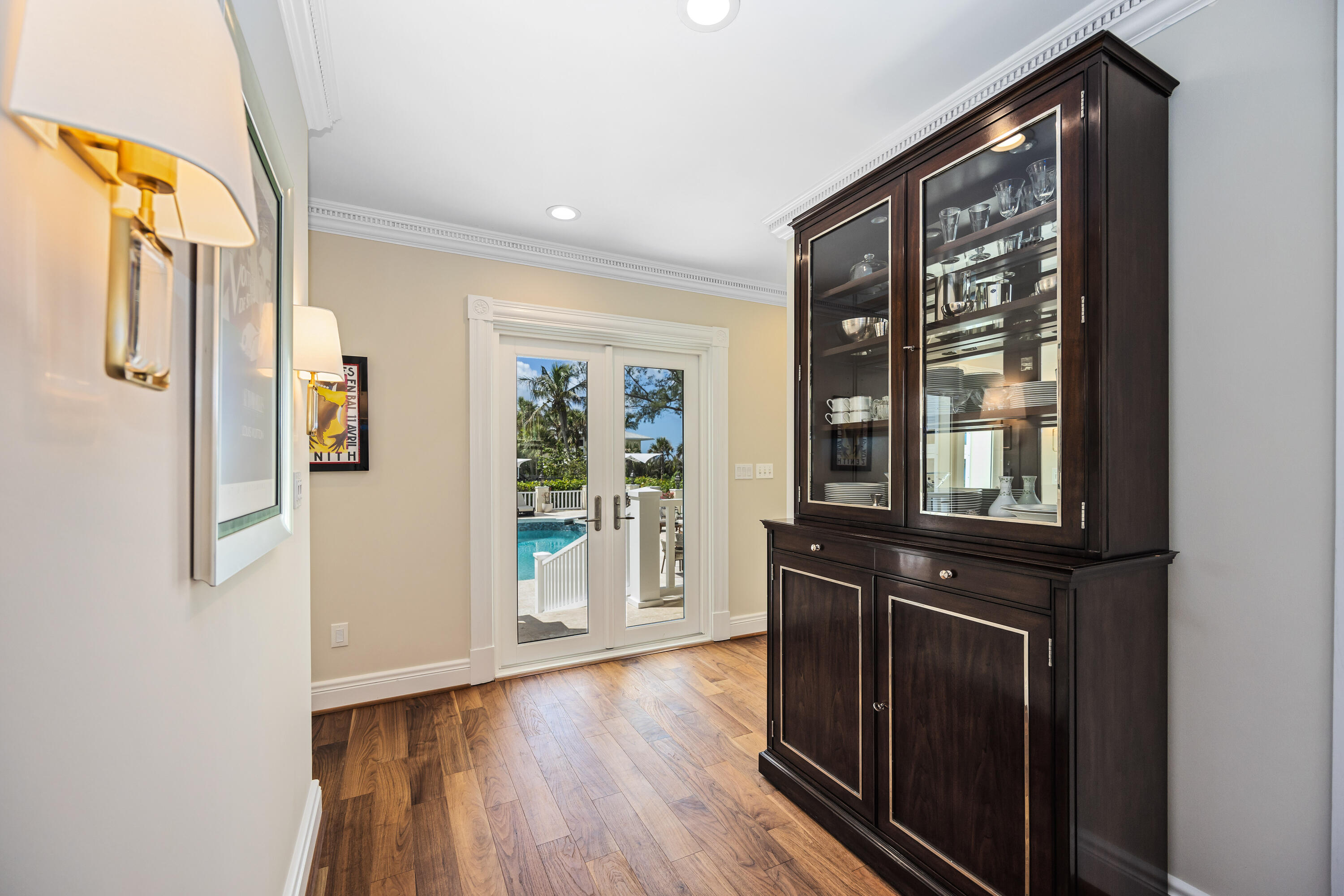 8218 Sanderling Road Sarasota, FL 34242 - Photo 18 of 99 SOTA0562