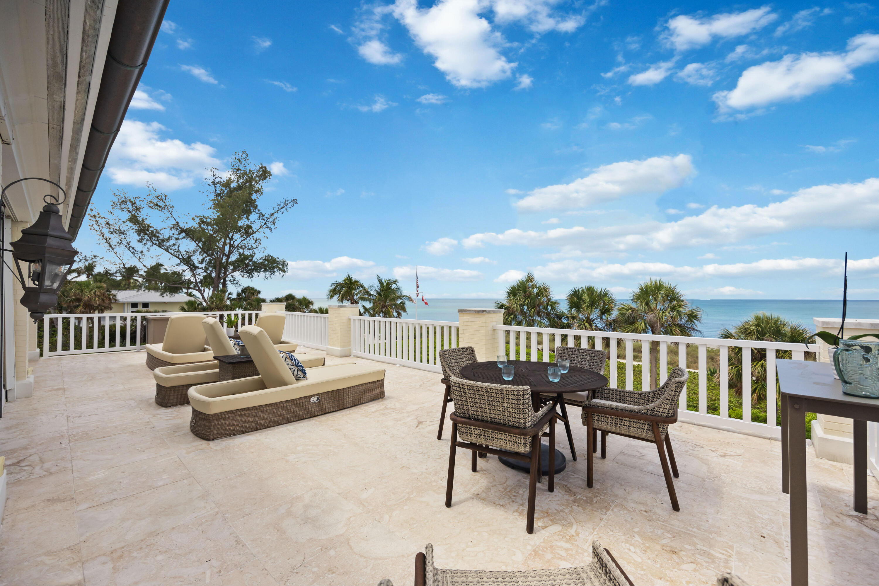 8218 Sanderling Road Sarasota, FL 34242 - Photo 29 of 99 SOTA0987