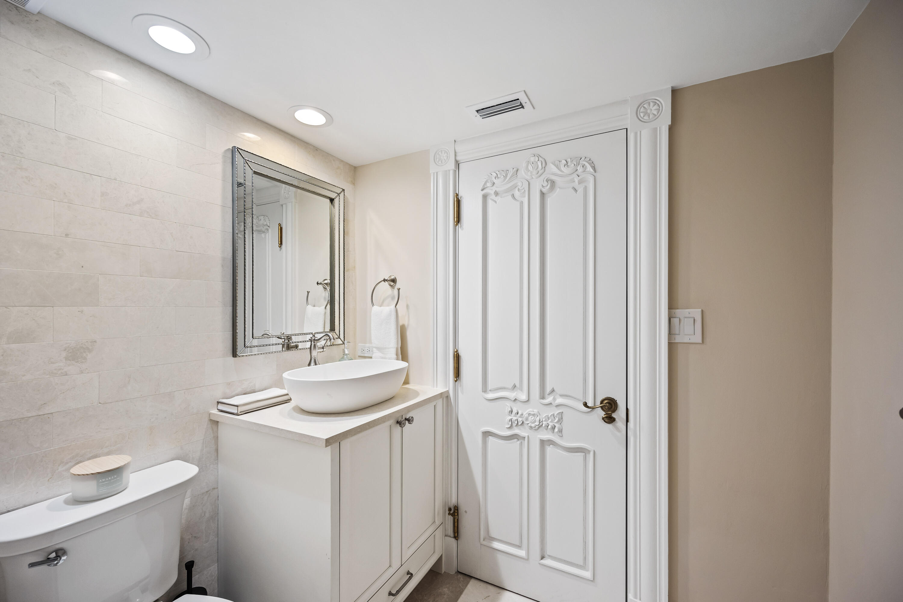 8218 Sanderling Road Sarasota, FL 34242 - Photo 49 of 99 SOTA1252