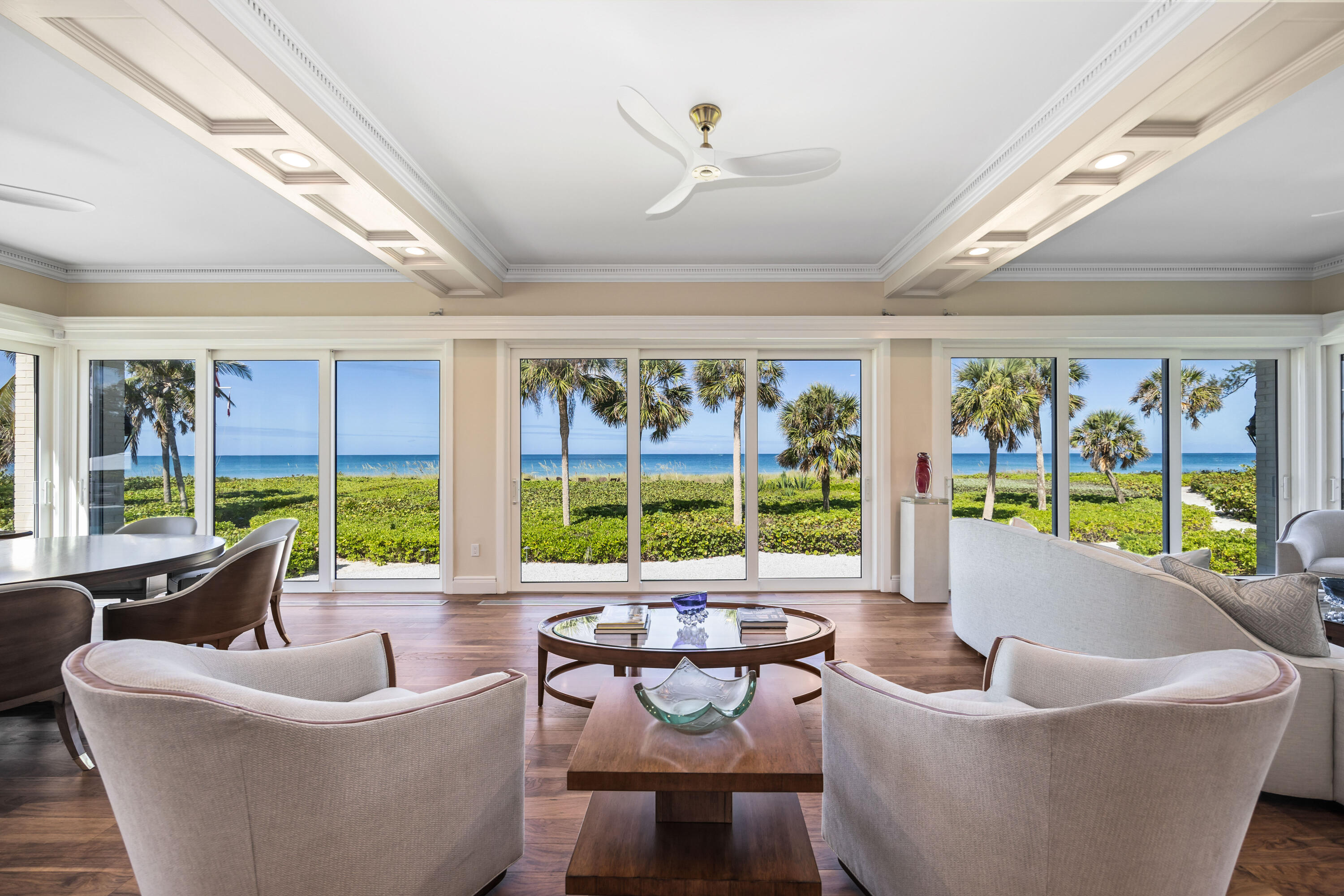 8218 Sanderling Road Sarasota, FL 34242 - Photo 6 of 99 SOTA0308