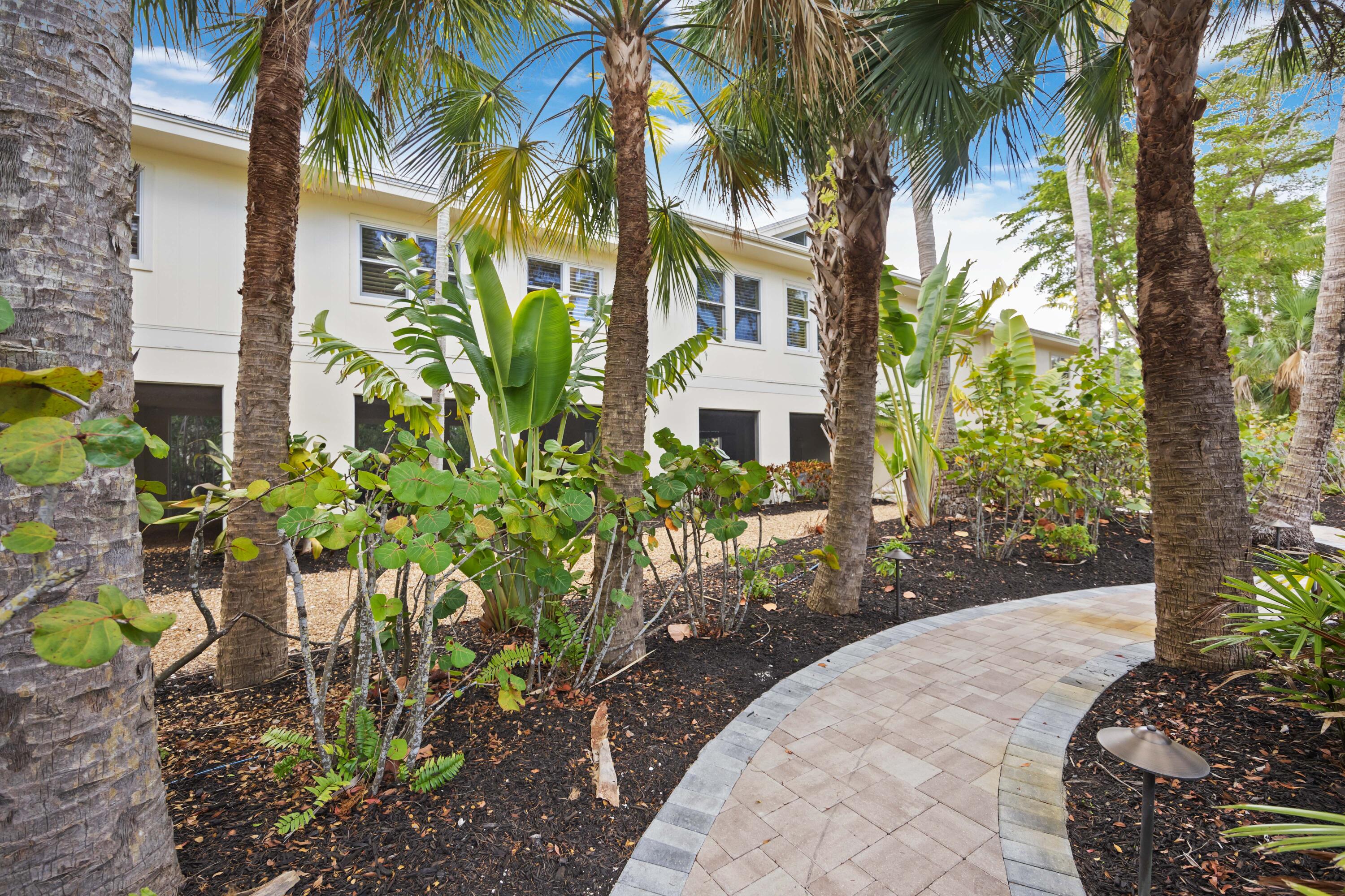 8218 Sanderling Road Sarasota, FL 34242 - Photo 81 of 99 SOTA1612