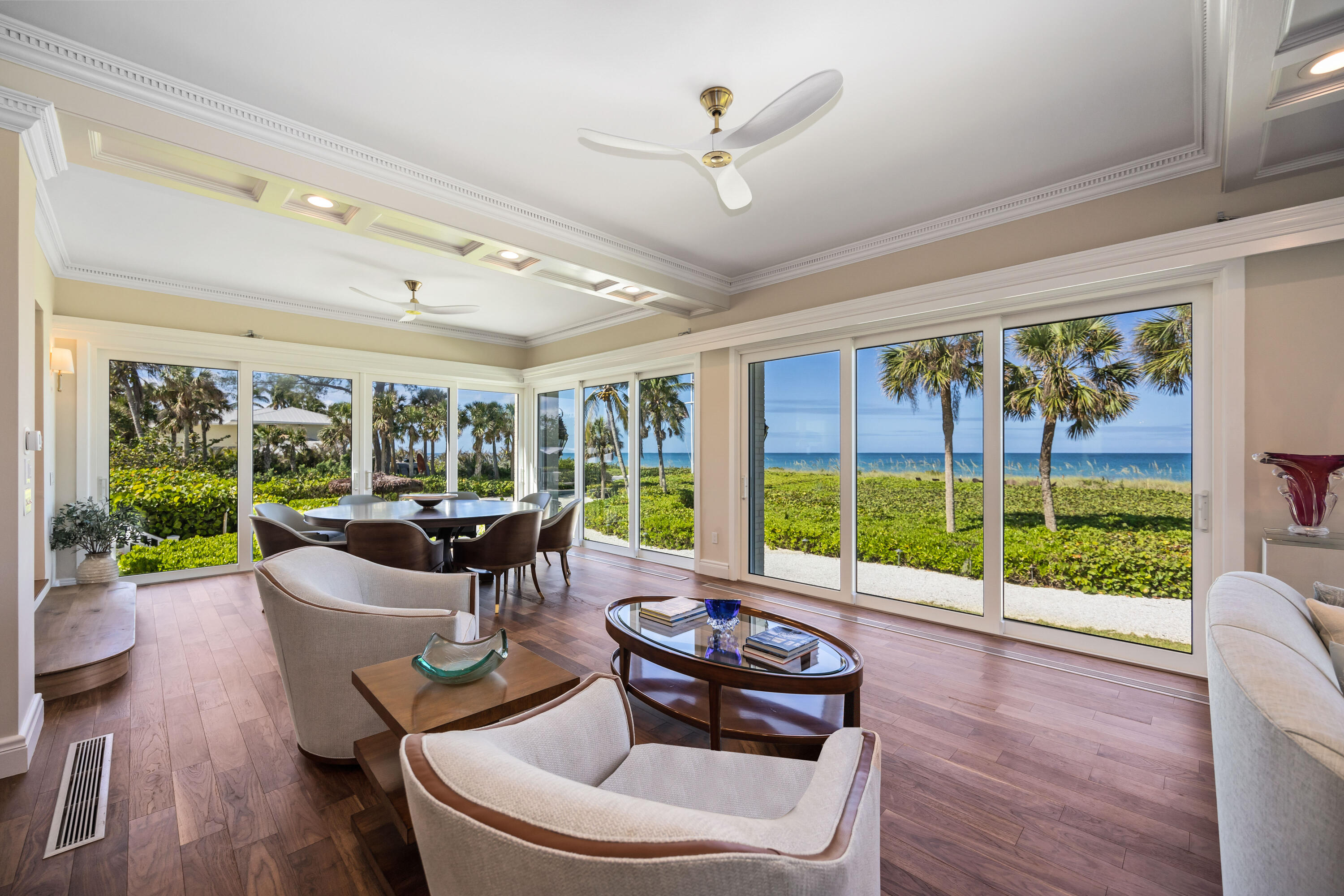 8218 Sanderling Road Sarasota, FL 34242 - Photo 9 of 99 SOTA0208