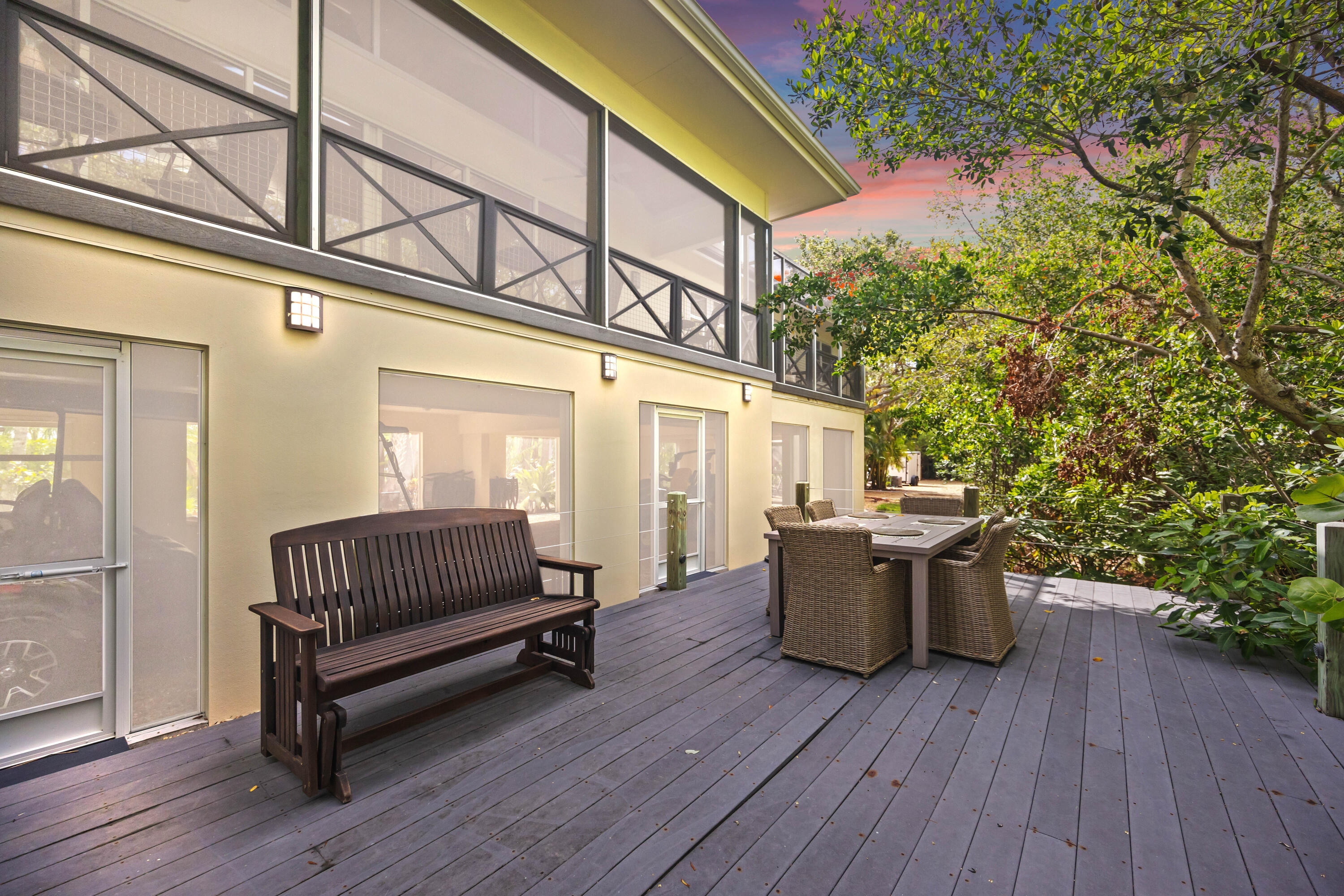 8218 Sanderling Road Sarasota, FL 34242 - Photo 92 of 99 SOTA2024.1