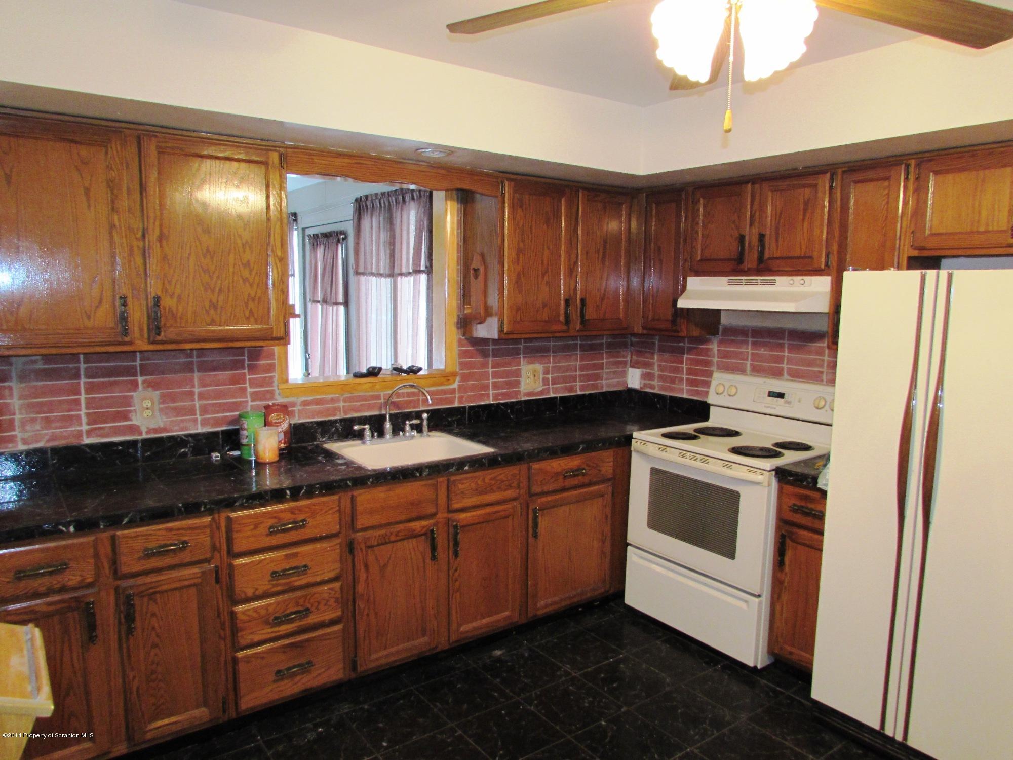 1467 Mt Cobb Road Lake Ariel, PA 18436 - Photo 4 of 15 Gallery Image 4