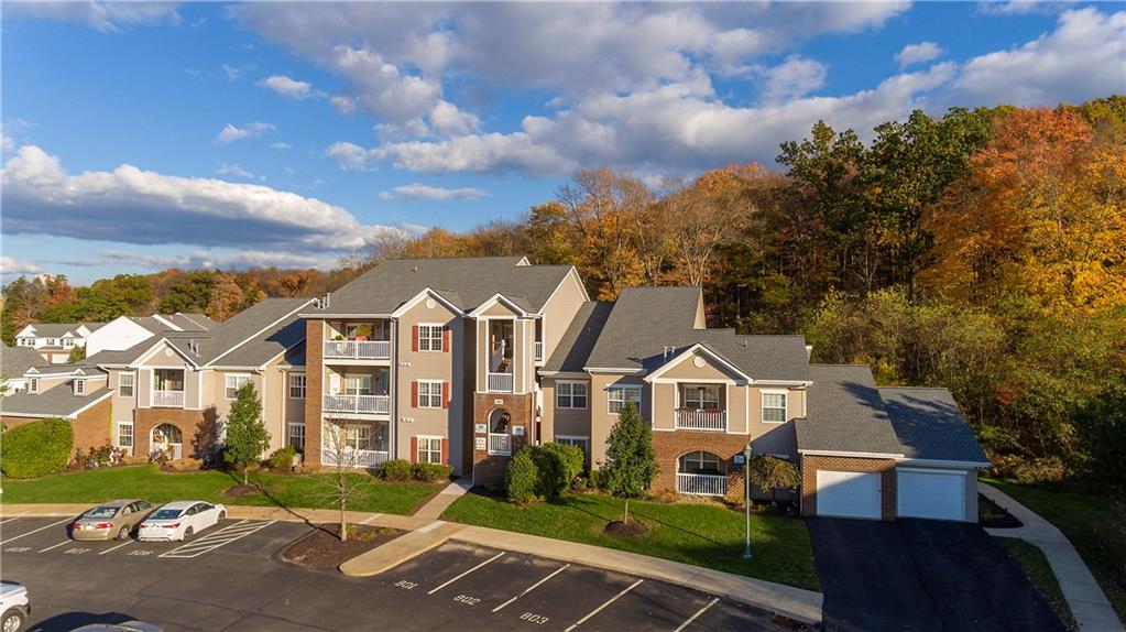 808 Stockton Ridge Cranberry Township, PA 16066 - Photo 21 of 25 a front view of a house with a yard