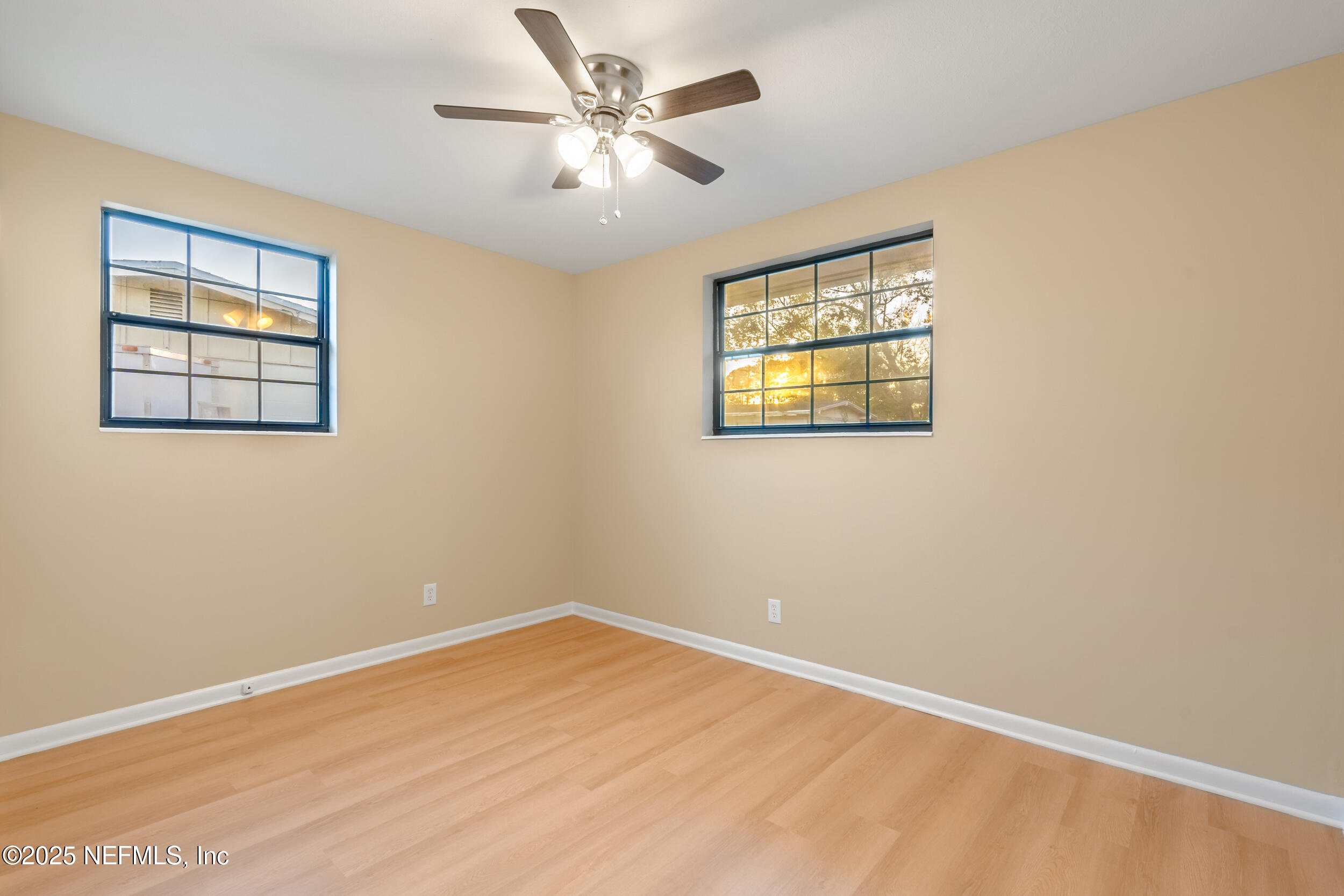 2724 Randy Road Jacksonville, FL 32216 - Photo 17 of 29 14_homeprimemedia-14