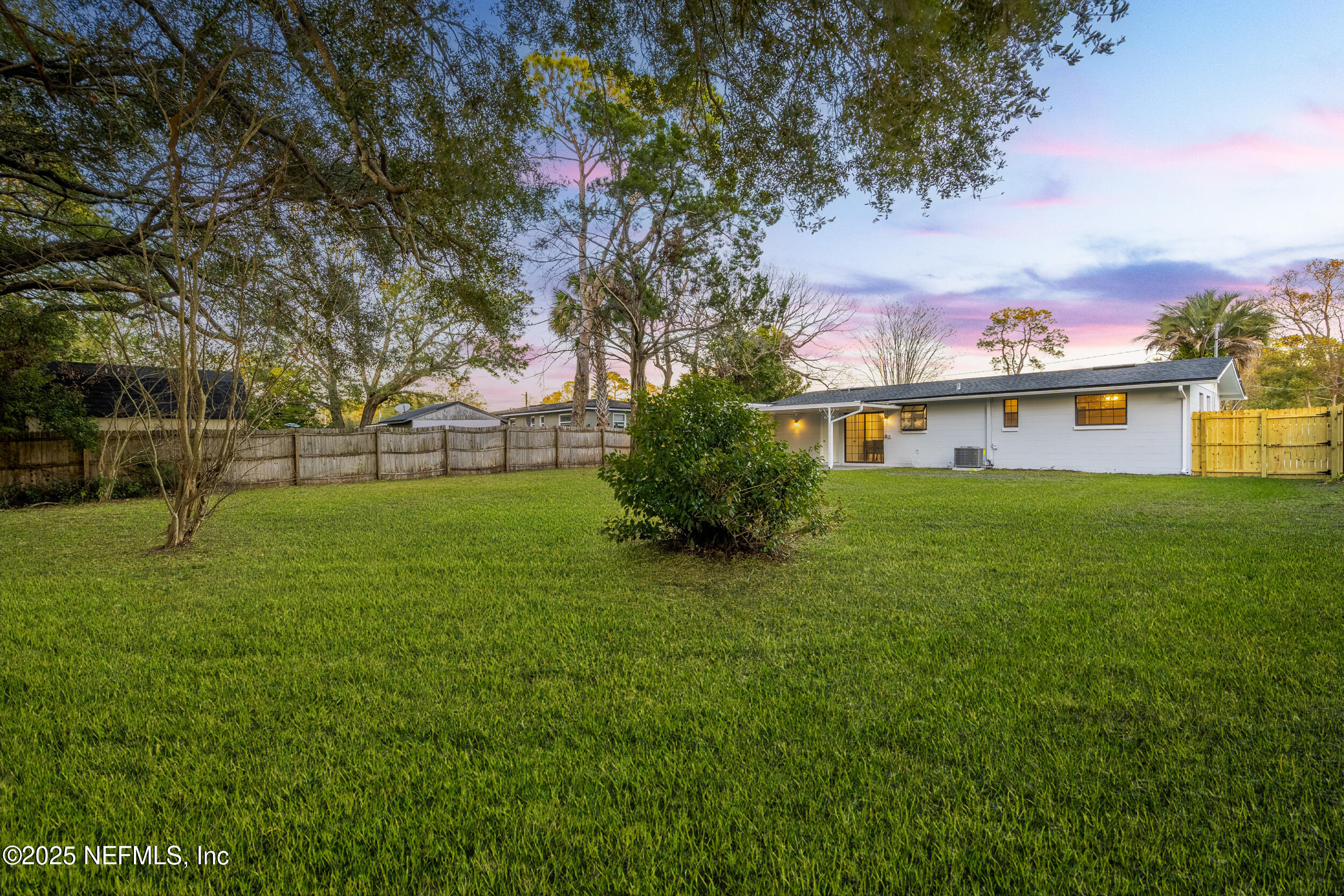 2724 Randy Road Jacksonville, FL 32216 - Photo 23 of 29 24_homeprimemedia-24