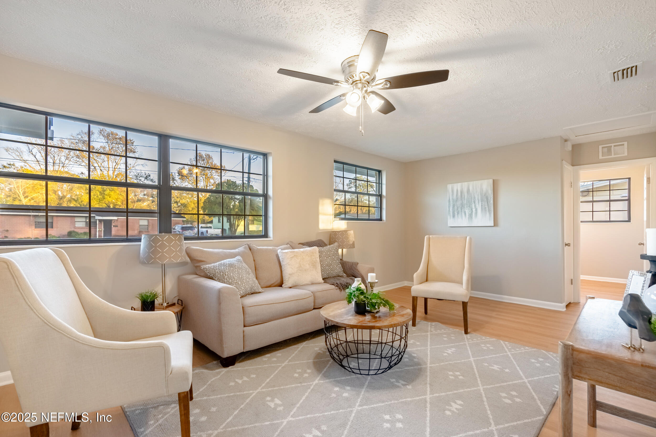 2724 Randy Road Jacksonville, FL 32216 - Photo 5 of 29 6_homeprimemedia-06