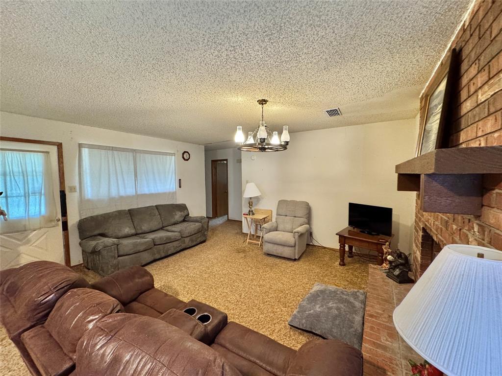 450 Woodbine Estates Road Gainesville, TX 76240 - Photo 10 of 36