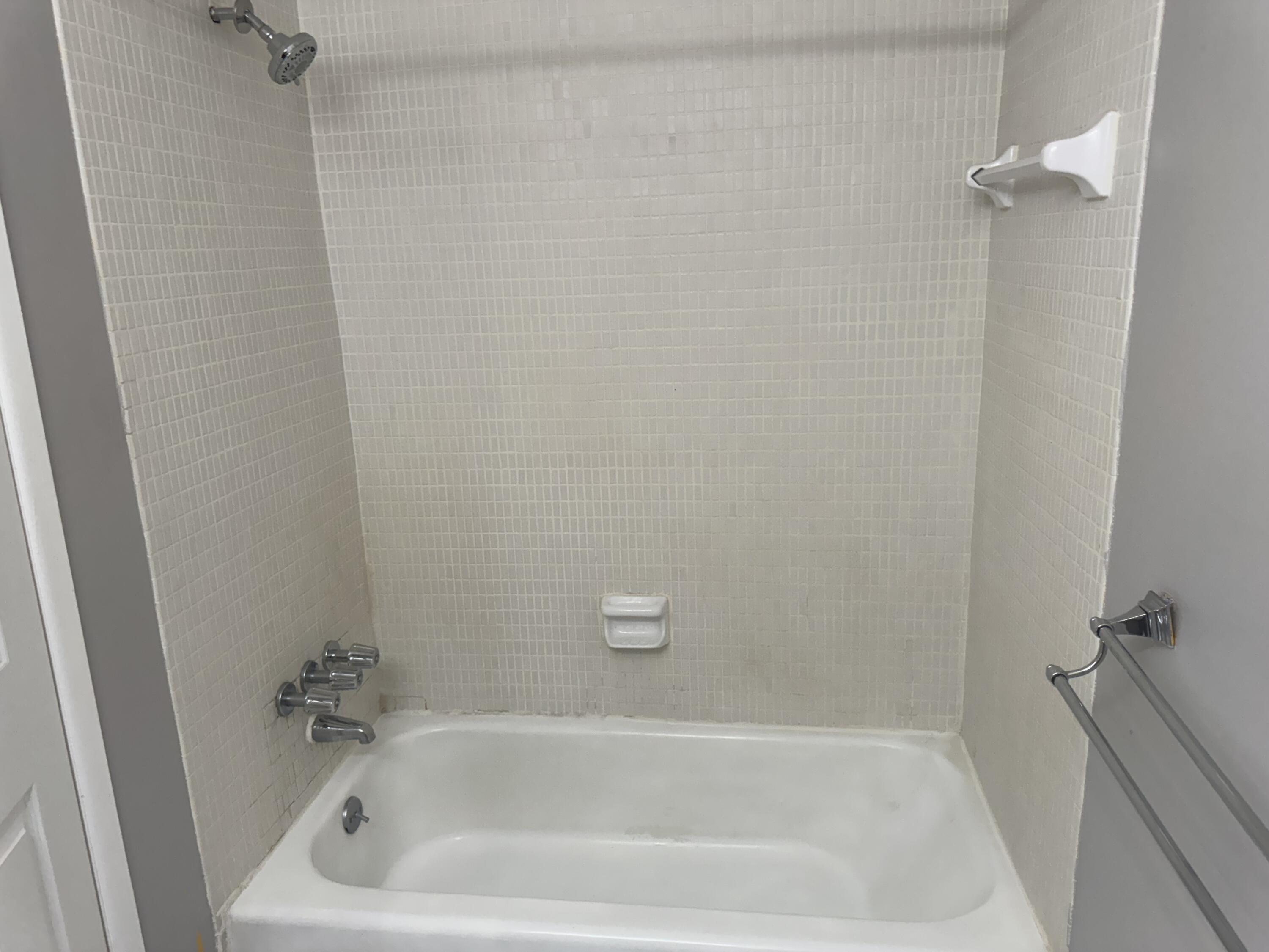 30220 Southfield Road, Unit 243 Southfield, MI 48076 - Photo 8 of 13 IMG_1334