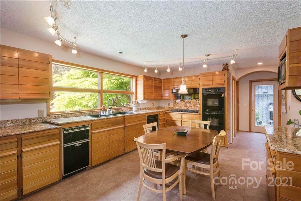 1724 Swaringen Road Traphill, NC 28685 - Photo 6 of 20 Gallery Image 6
